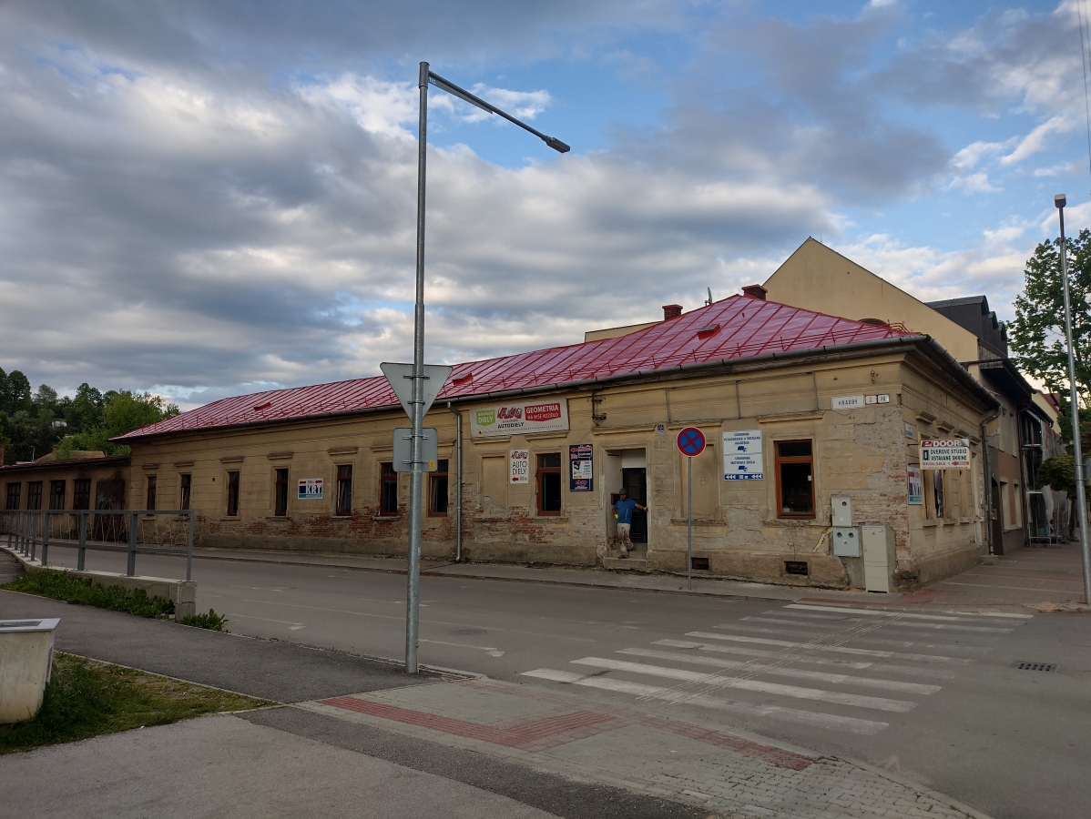 Polyfunkčný objekt v centre Brezna